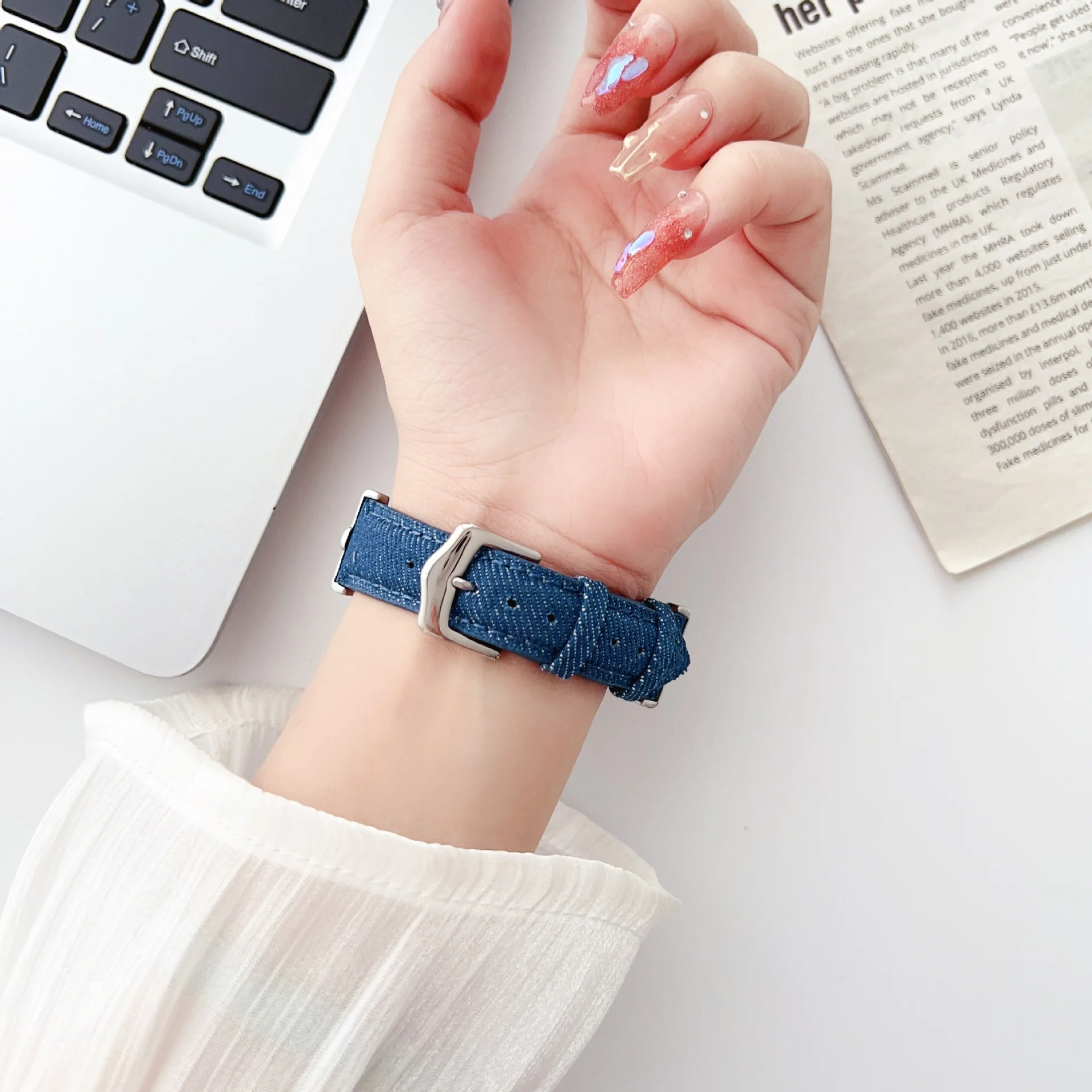 Bracelet : Nouveau bracelet fin en denim en métal – Image 4