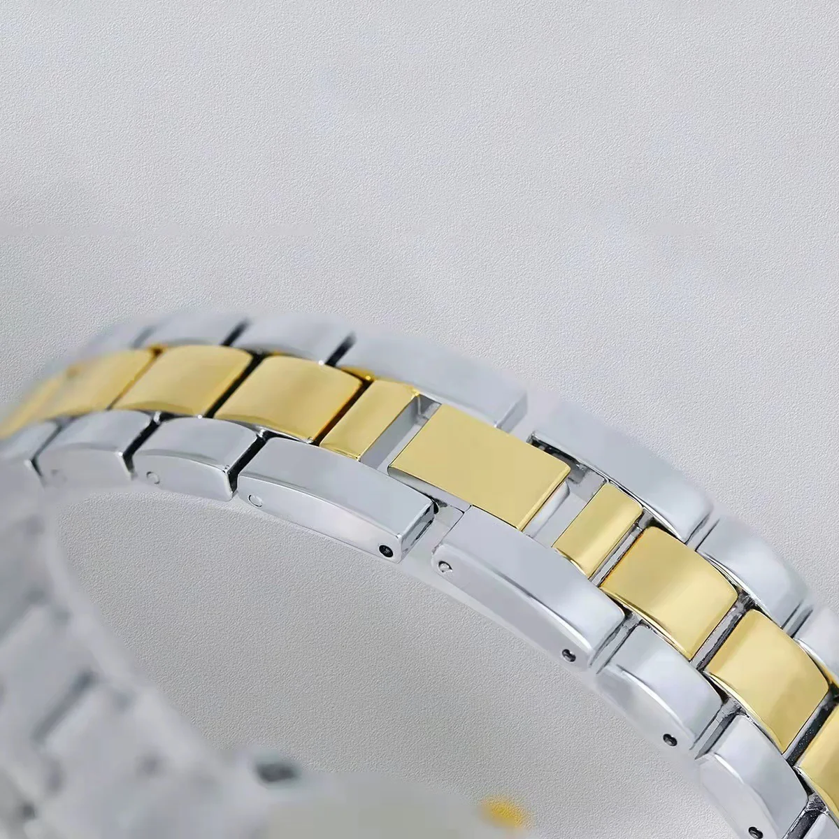 Montre Élégance et Précision, femme – Image 5