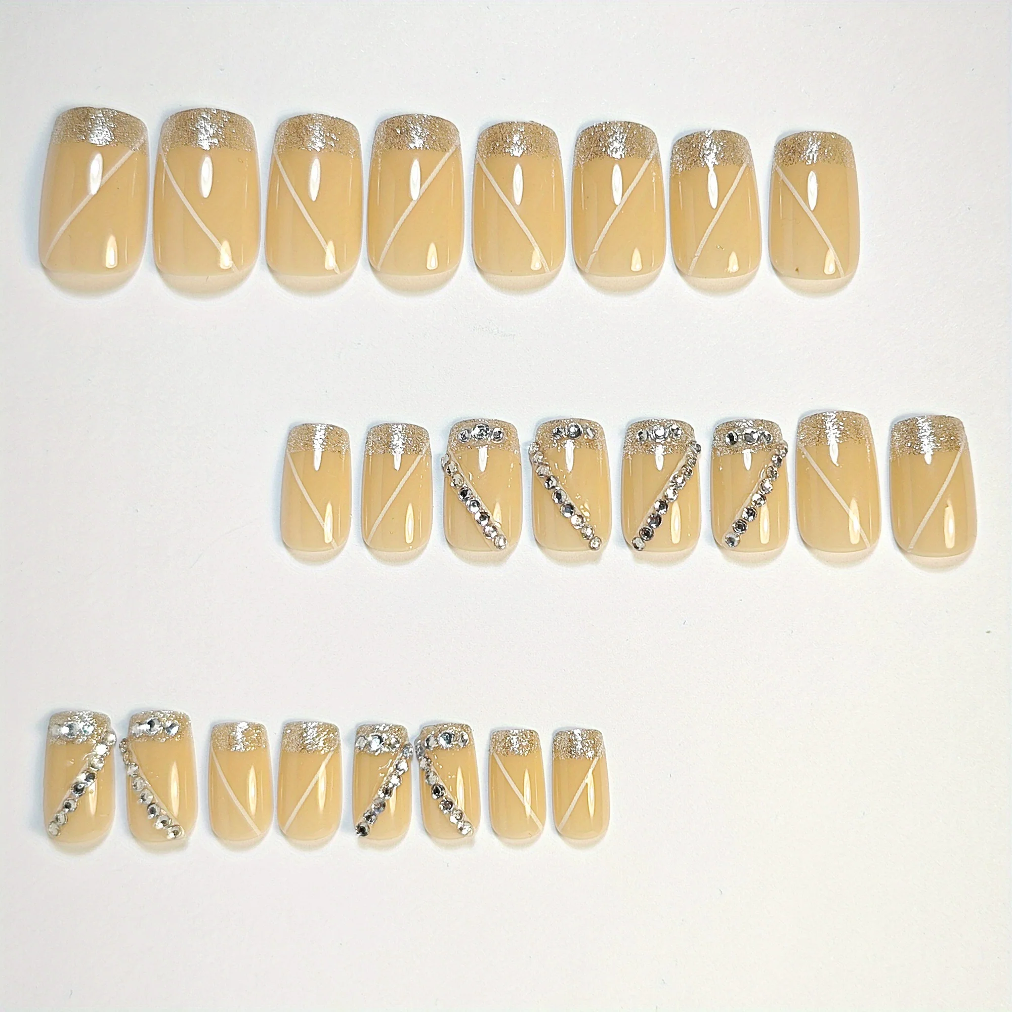 24 faux ongles carrés nude – Image 4