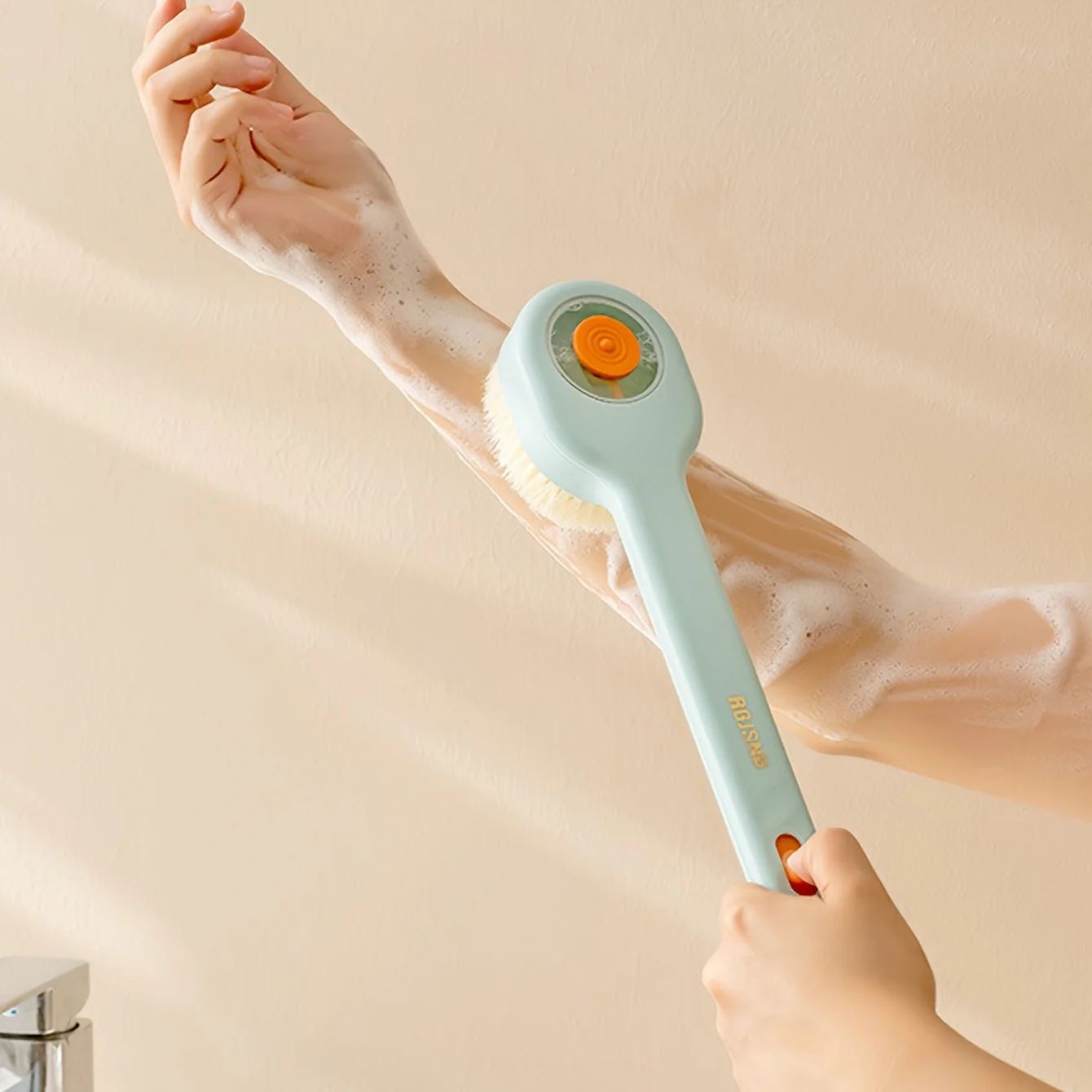 1 brosse de bain avec un long manche en nylon pour frotter le dos et une boule de bain exfoliante – Image 6