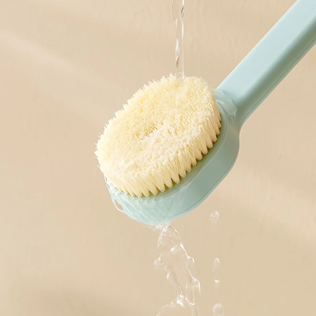1 brosse de bain avec un long manche en nylon pour frotter le dos et une boule de bain exfoliante – Image 8