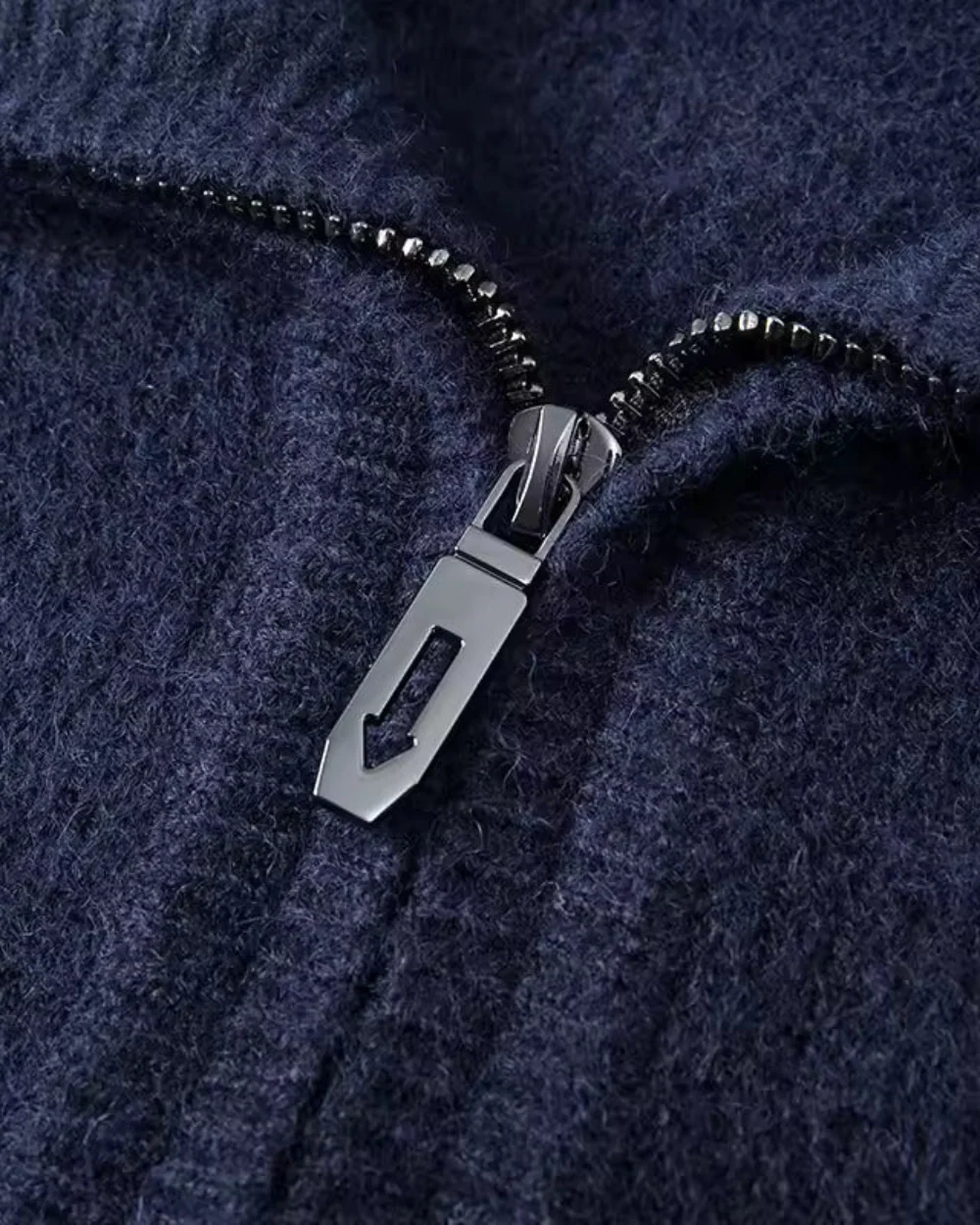 Pull en cachemire Gstaad avec fermeture éclair quart de tour – Image 8