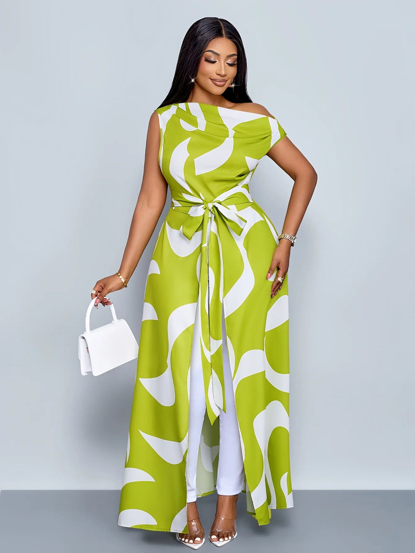 Découvrez l'élégance intemporelle avec cette robe maxi imprimée aux détails raffinés – Image 6