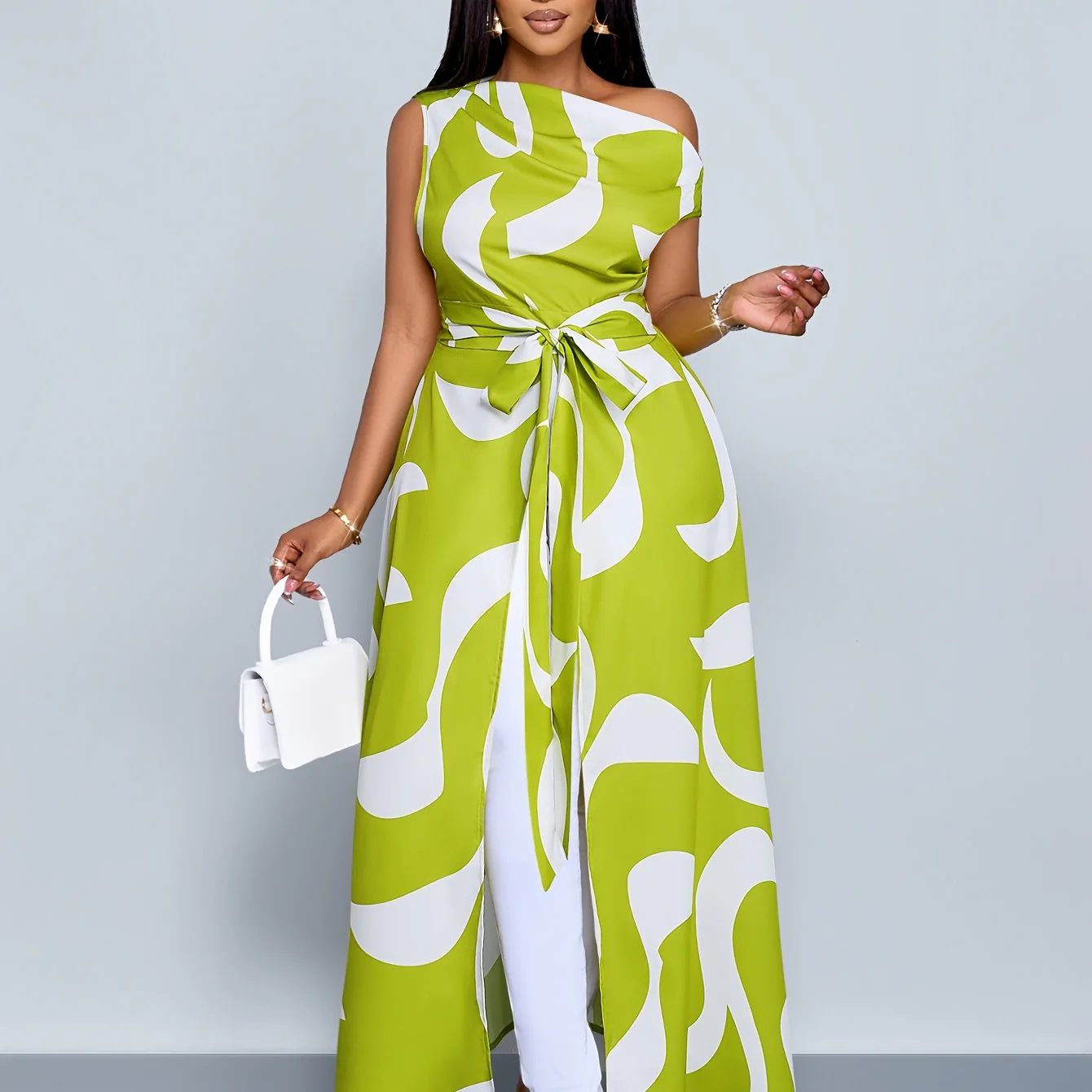 Découvrez l'élégance intemporelle avec cette robe maxi imprimée aux détails raffinés – Image 9