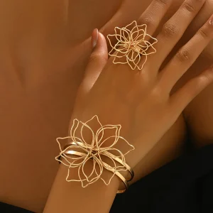 Ensemble de 2 bijoux élégants vintage dorés ajourés en forme de fleur