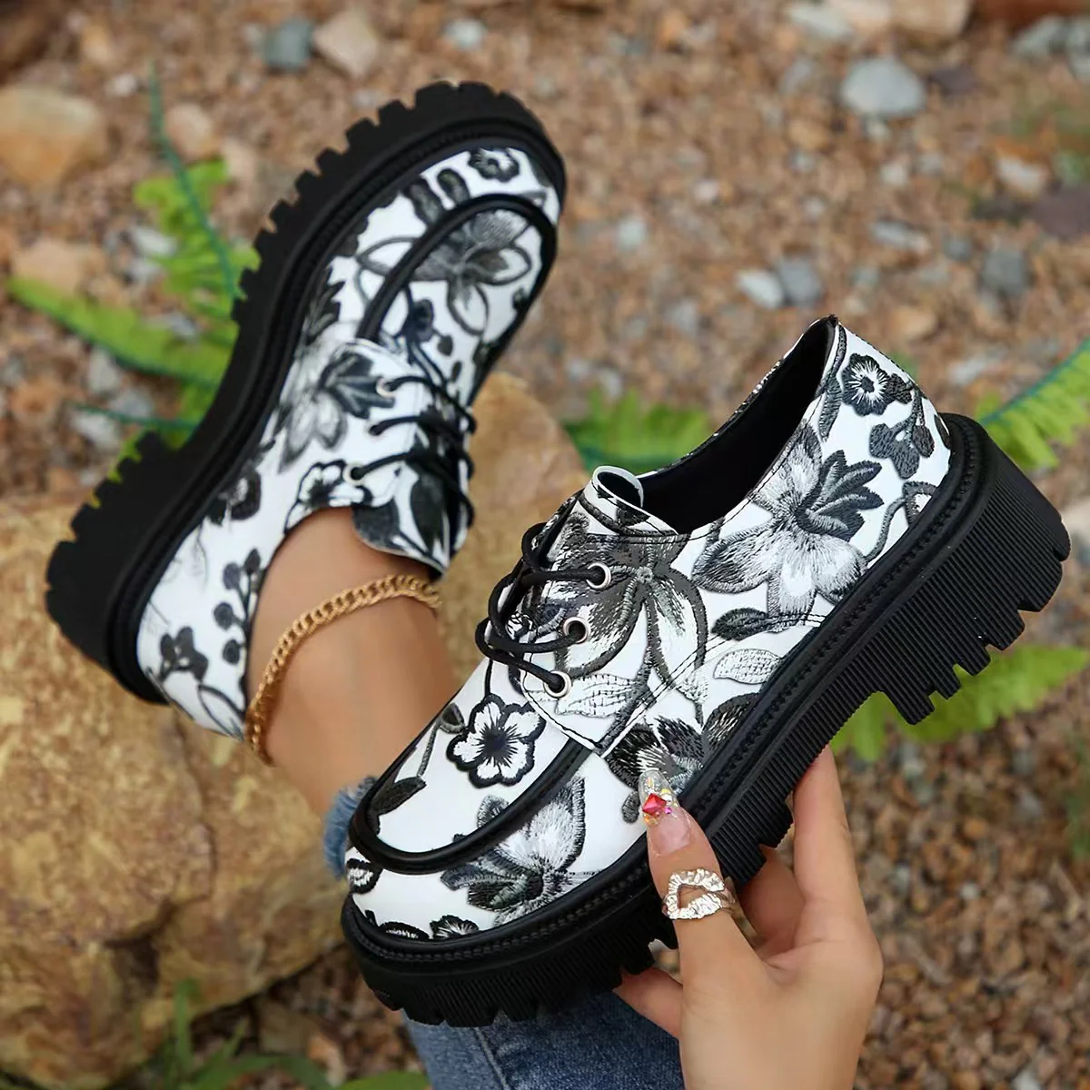 Mocassins rétro tendance à talons épais grandes tailles – Image 8